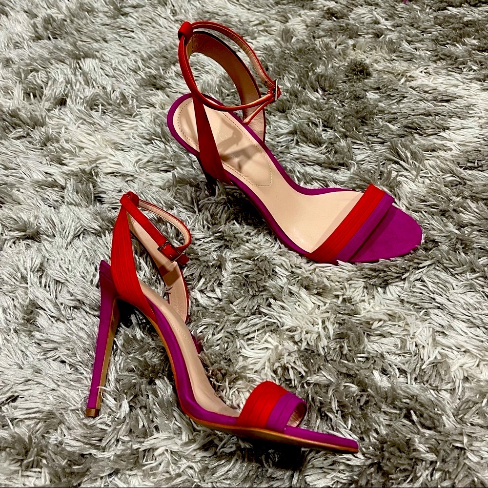 Ultra Chic Heeled Sandal 😍